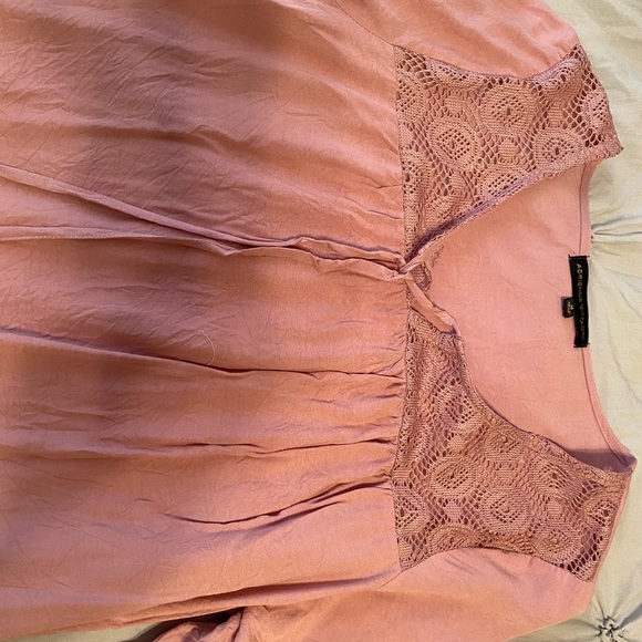 Womens top - Picture 2 of 7